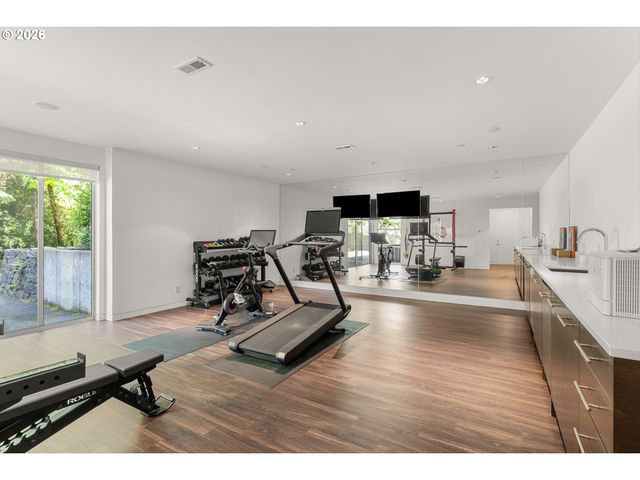 1510 S BUDDINGTON St, Portland, OR 97219