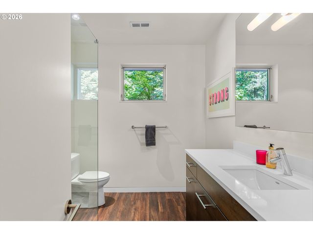 1510 S BUDDINGTON St, Portland, OR 97219
