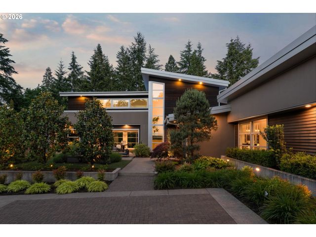 1510 S BUDDINGTON St, Portland, OR 97219