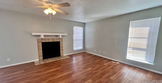 806 Station St Apt 1, Converse, TX 78109