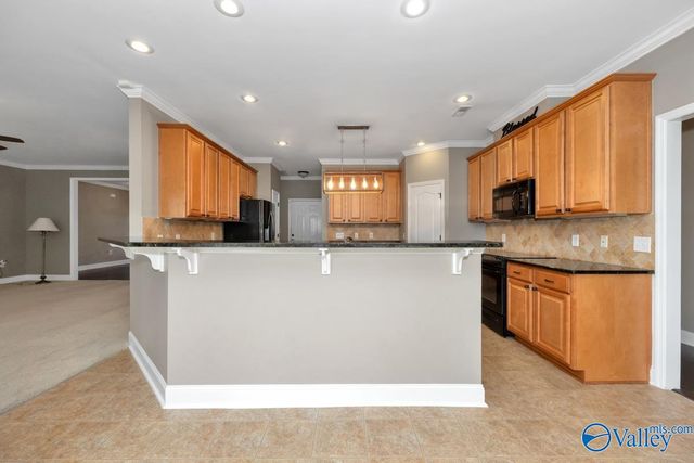 8548 Rolling Oaks Drive, Owens Cross Roads, AL 35763
