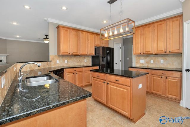 8548 Rolling Oaks Drive, Owens Cross Roads, AL 35763