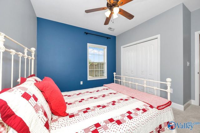 8548 Rolling Oaks Drive, Owens Cross Roads, AL 35763