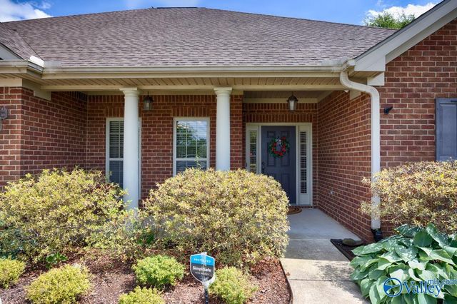 8548 Rolling Oaks Drive, Owens Cross Roads, AL 35763