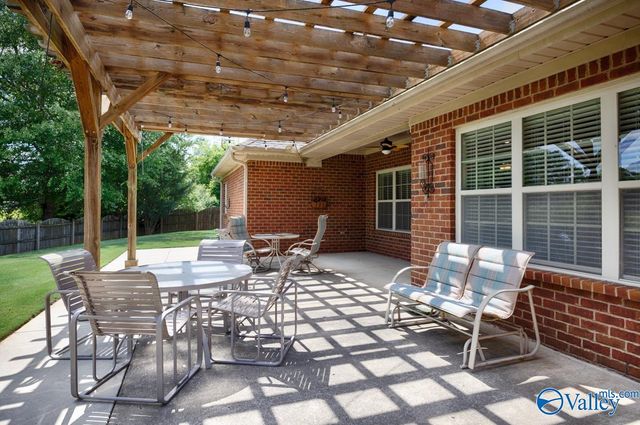 8548 Rolling Oaks Drive, Owens Cross Roads, AL 35763