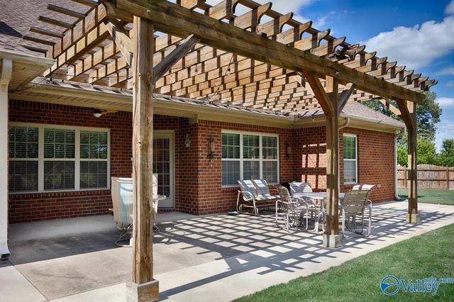 8548 Rolling Oaks Drive, Owens Cross Roads, AL 35763