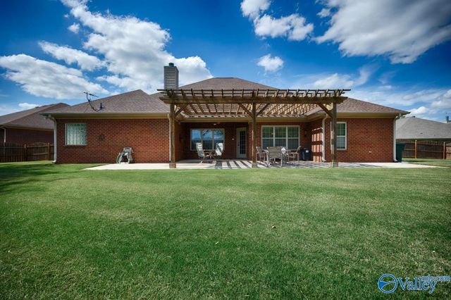 8548 Rolling Oaks Drive, Owens Cross Roads, AL 35763