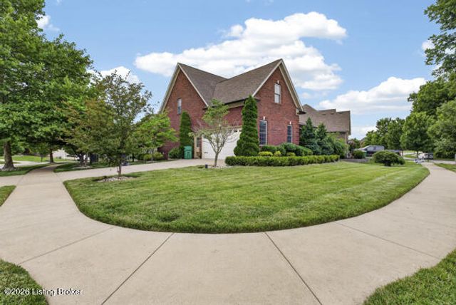 11124 Blade Crest Way, Louisville, KY 40291
