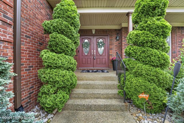 11124 Blade Crest Way, Louisville, KY 40291