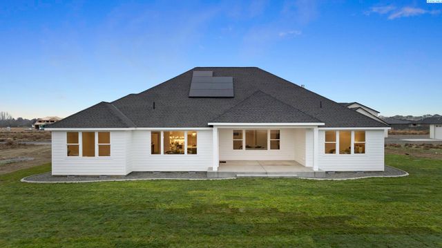 12712 Blackfoot Dr, Pasco, WA 99301