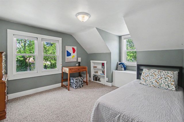 1222 W 32nd Street, Holland, MI 49423