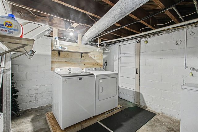 1222 W 32nd Street, Holland, MI 49423