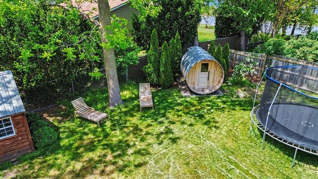 1222 W 32nd Street, Holland, MI 49423
