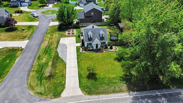 1222 W 32nd Street, Holland, MI 49423