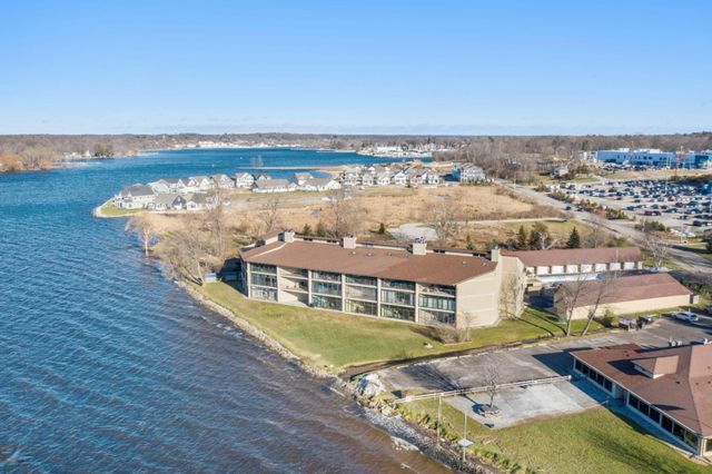 1198 S Lake Street 101, Whitehall City, MI 49461