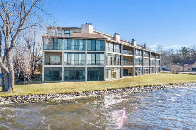 1198 S Lake Street 101, Whitehall City, MI 49461