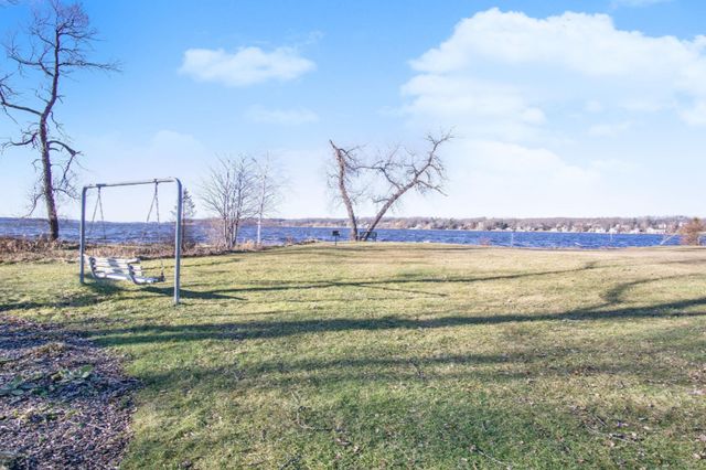 1198 S Lake Street 101, Whitehall City, MI 49461