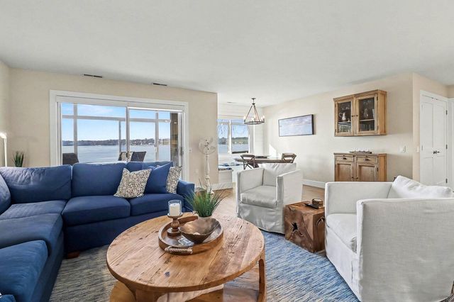 1198 S Lake Street 101, Whitehall City, MI 49461