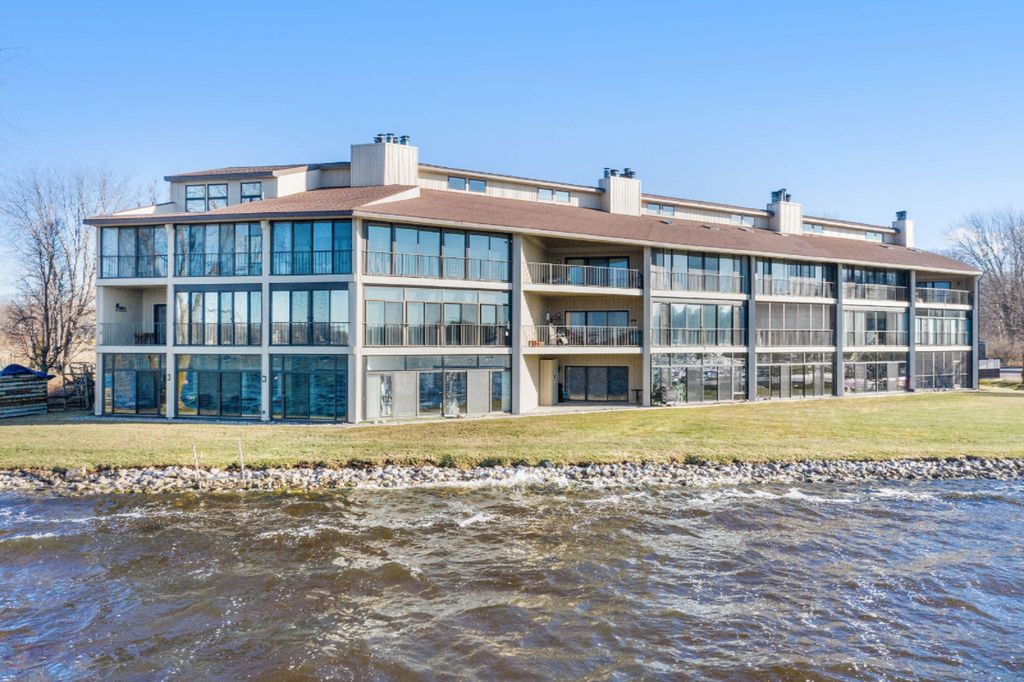 1198 S Lake Street 101, Whitehall City, MI 49461