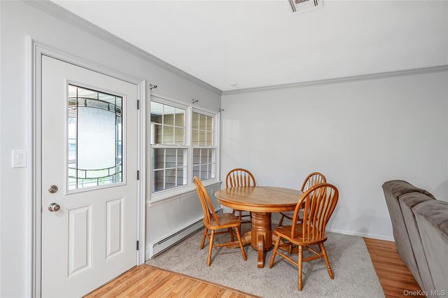 231 Blackpool Court, Ridge, NY 11961