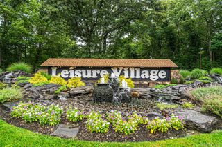 231 Blackpool Court, Ridge, NY 11961