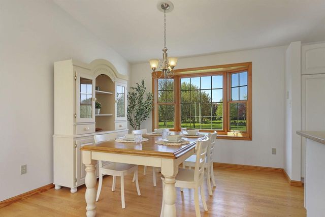 2144 Blue Heron DRIVE, Delavan, WI 53115