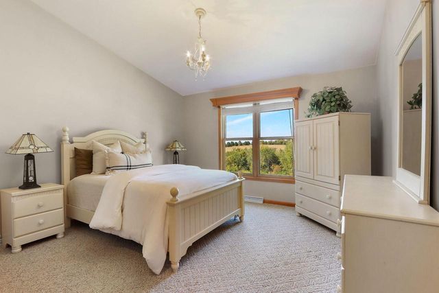 2144 Blue Heron DRIVE, Delavan, WI 53115