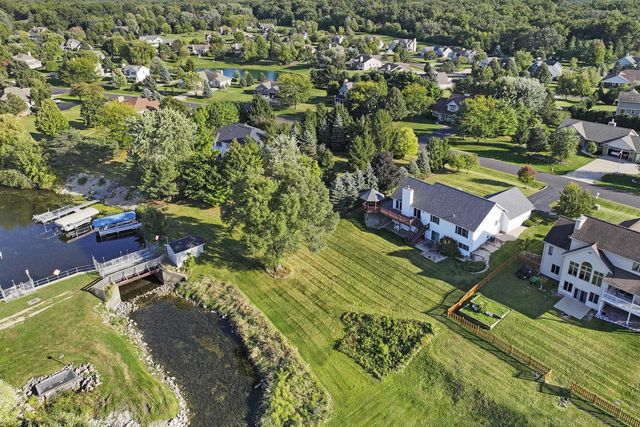 2144 Blue Heron DRIVE, Delavan, WI 53115