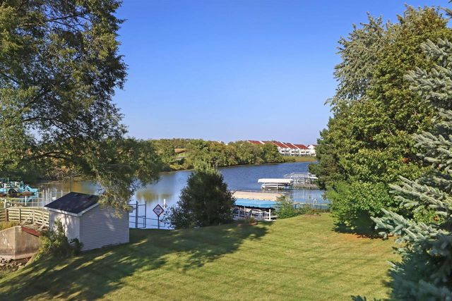 2144 Blue Heron DRIVE, Delavan, WI 53115