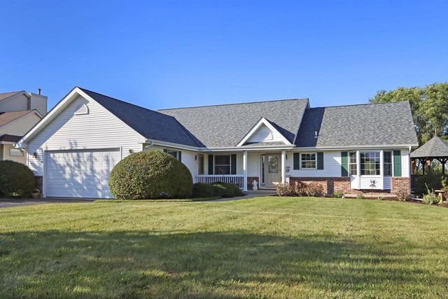 2144 Blue Heron DRIVE, Delavan, WI 53115