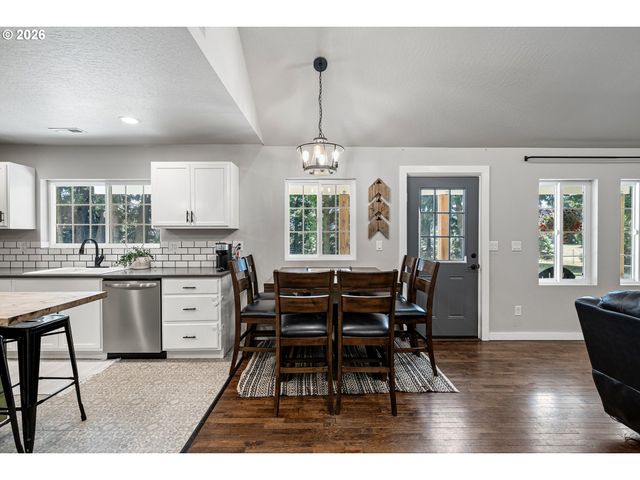 95069 TOFTDAHL Rd, Junction City, OR 97448