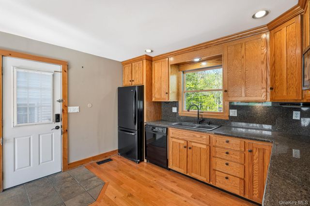 5328 Searsville Road, Pine Bush, NY 12566