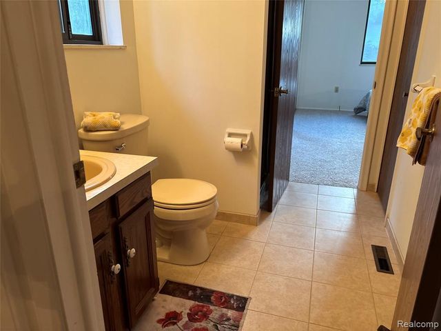 9351 Park Pl, Swartz Creek, MI 48473