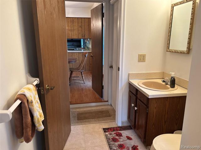 9351 Park Pl, Swartz Creek, MI 48473