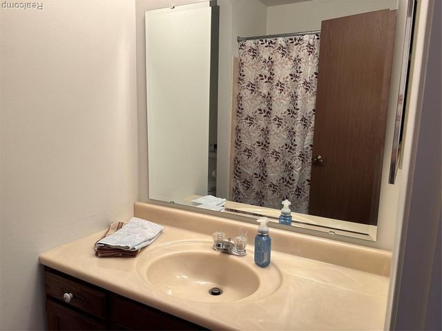 9351 Park Pl, Swartz Creek, MI 48473