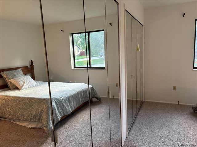 9351 Park Pl, Swartz Creek, MI 48473