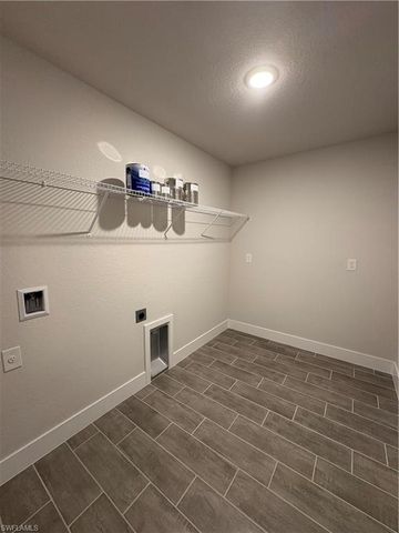 2605 NE 1st PL, Cape Coral, FL 33909