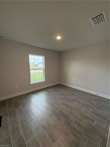 2605 NE 1st PL, Cape Coral, FL 33909