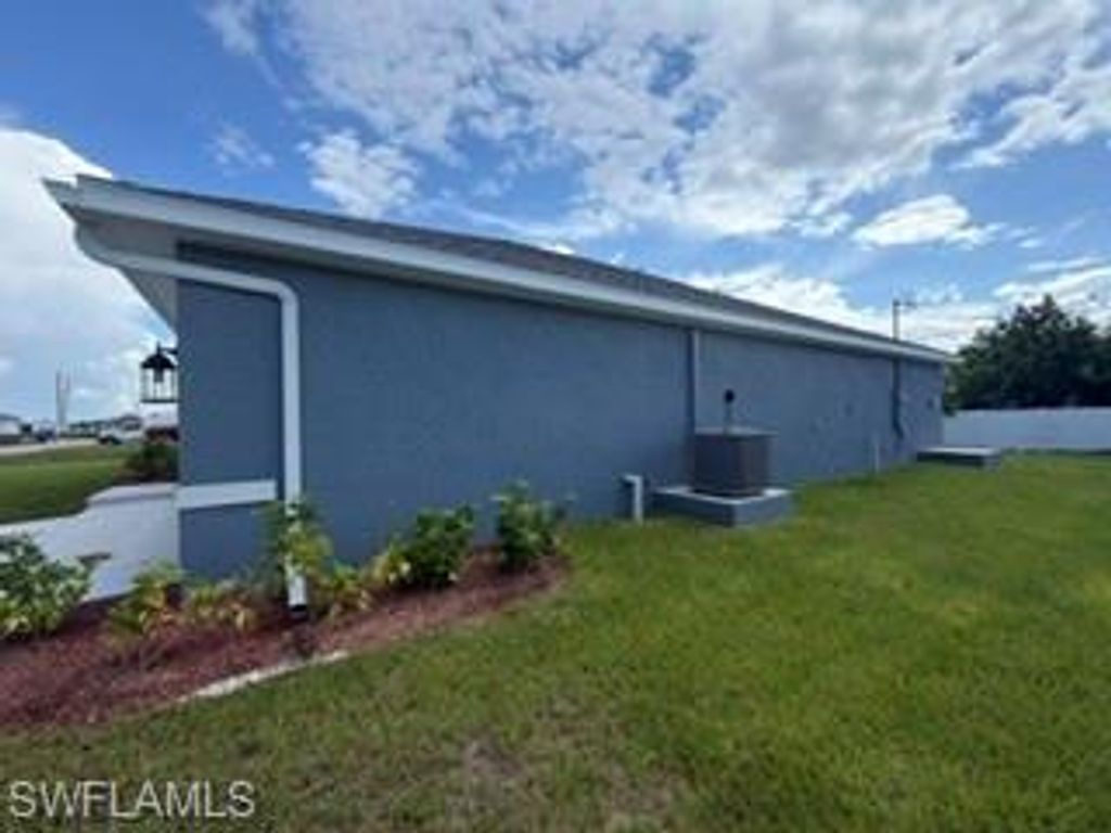 2605 NE 1st PL, CAPE CORAL, FL 33909 — photo 4
