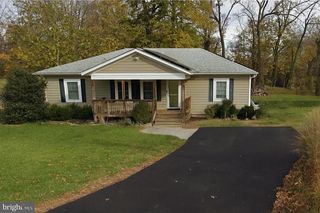 13 S HUGHES ST, Hamilton, VA 20158