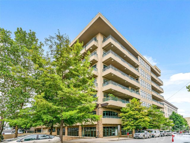 21 Battery Park Avenue 308, Asheville, NC 28801