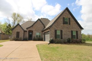 4007 Bakersfield Drive, Nesbit, MS 38651