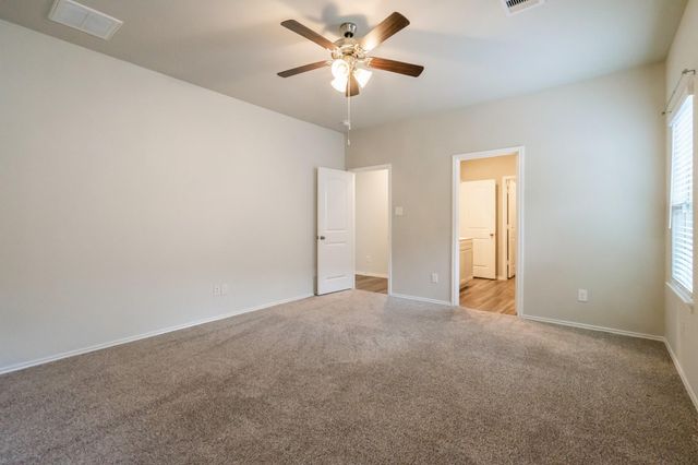 16856 Pink Wintergreen Drive, Conroe, TX 77385