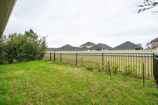 16856 Pink Wintergreen Drive, Conroe, TX 77385
