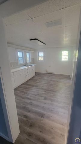 223 SW Harrison ST, Topeka, KS 66603