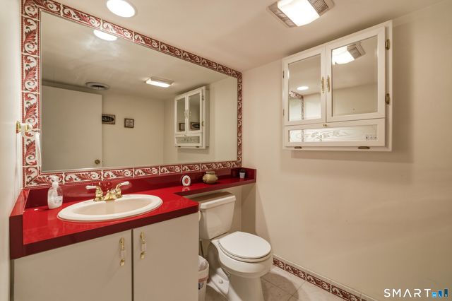 86 Ambassador Drive A, Manchester, CT 06042
