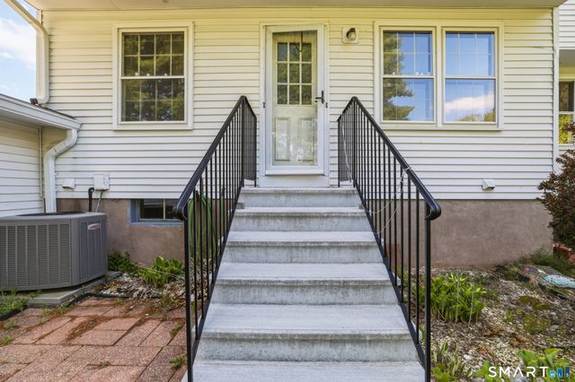 86 Ambassador Drive A, Manchester, CT 06042