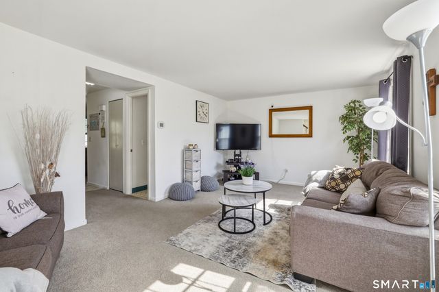86 Ambassador Drive A, Manchester, CT 06042