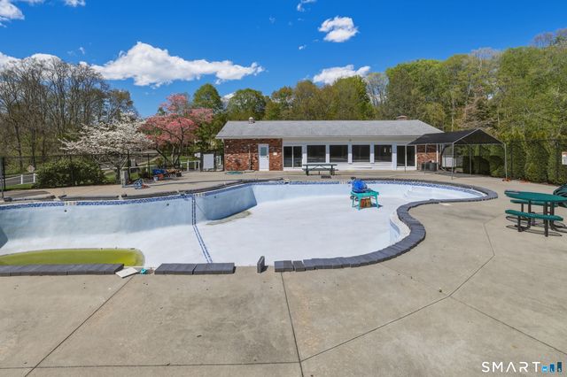 86 Ambassador Drive A, Manchester, CT 06042