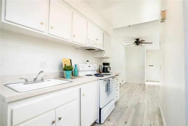 10122 Hull Drive, Huntington Beach, CA 92646